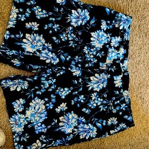 Pioneer Woman ~ Size 2XL ~ Rayon Blend ~ Blue Indigo ~ Floral ~ Pull On Shorts